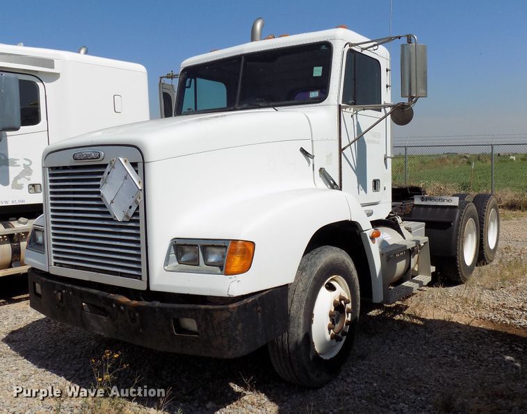image for item DG4070 1998 Freightliner FLD semi truck
