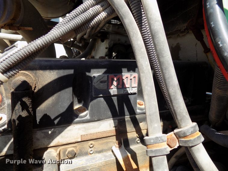 image for item DG4070 1998 Freightliner FLD semi truck