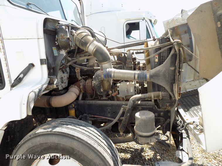 image for item DG4070 1998 Freightliner FLD semi truck