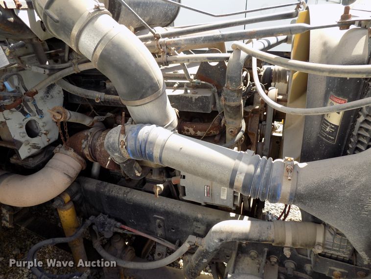 image for item DG4070 1998 Freightliner FLD semi truck