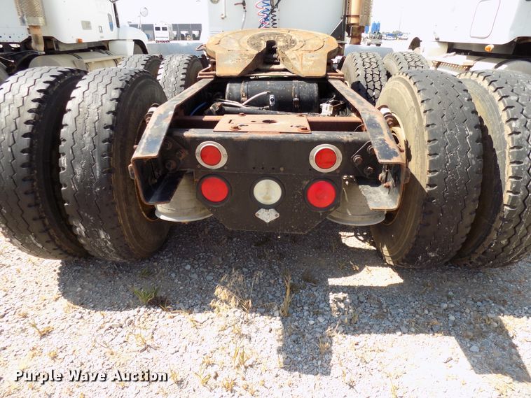 image for item DG4070 1998 Freightliner FLD semi truck