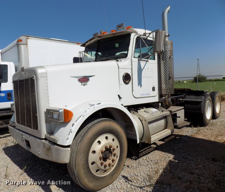 image for item DG4072 2003 Peterbilt 378 semi truck