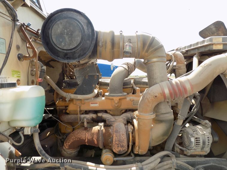 image for item DG4072 2003 Peterbilt 378 semi truck