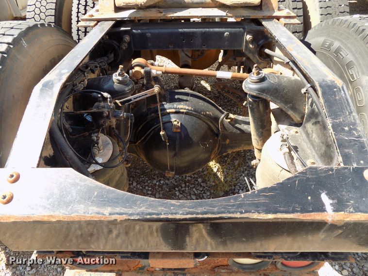 image for item DG4072 2003 Peterbilt 378 semi truck