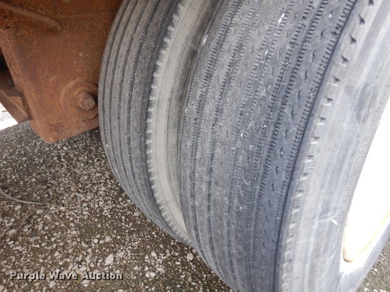 image for item DH0307 1994 Pines dry van trailer