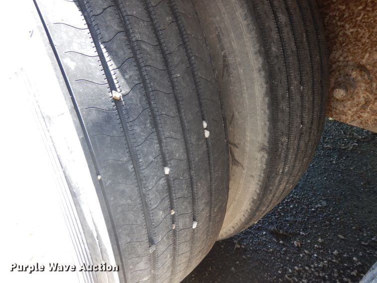 image for item DH0307 1994 Pines dry van trailer