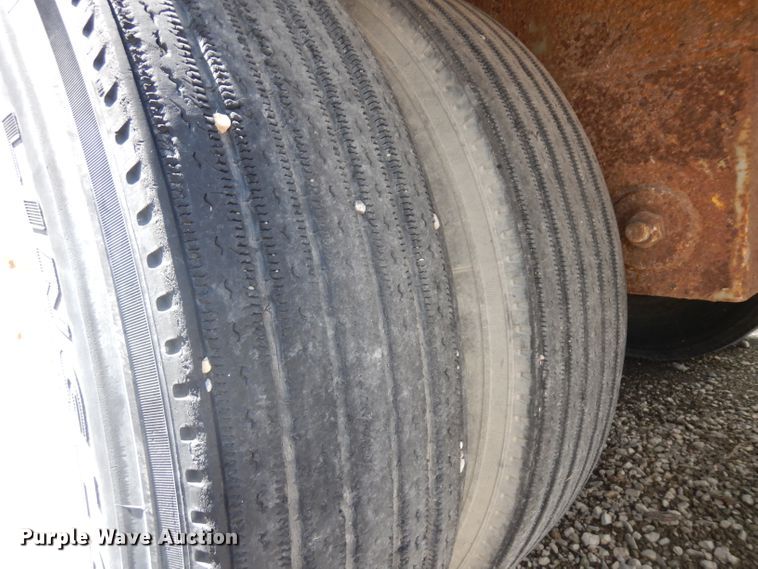 image for item DH0307 1994 Pines dry van trailer