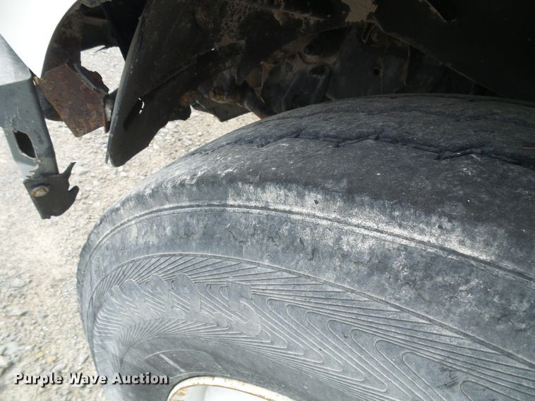 image for item DI0547 2000 Freightliner Century Class semi truck