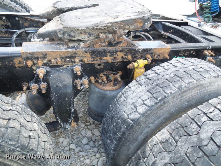 image for item DI0547 2000 Freightliner Century Class semi truck