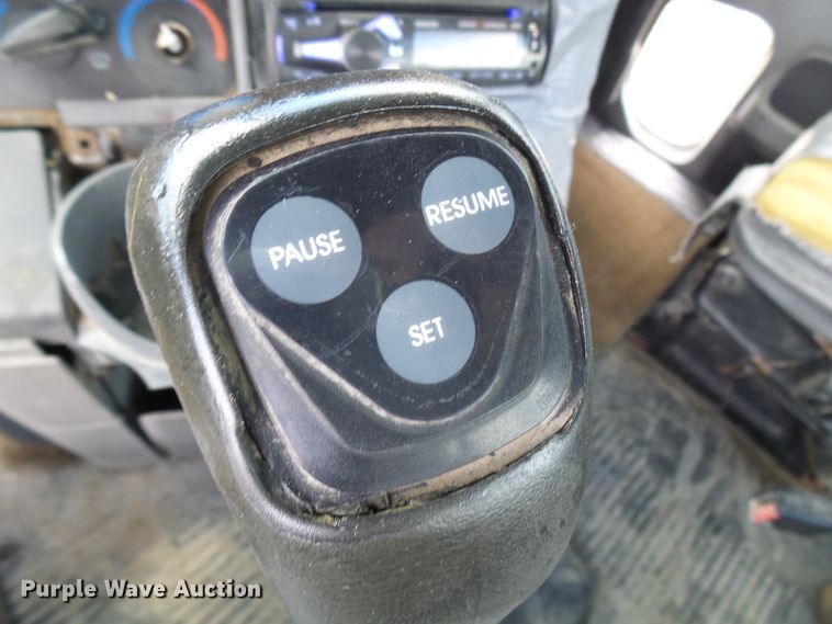 image for item DI0547 2000 Freightliner Century Class semi truck