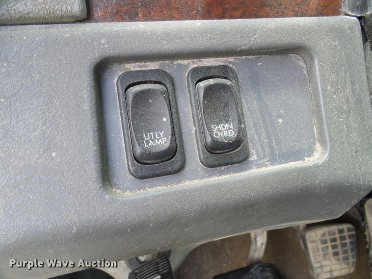 image for item DI0547 2000 Freightliner Century Class semi truck