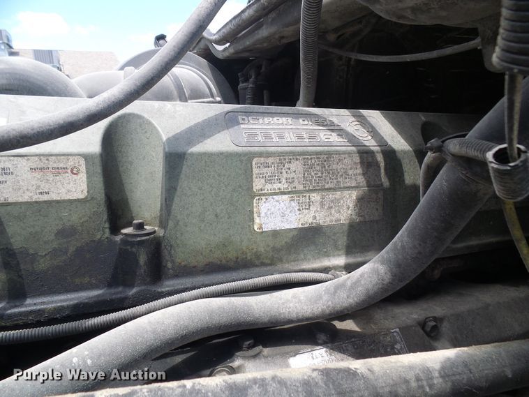 image for item DI0547 2000 Freightliner Century Class semi truck