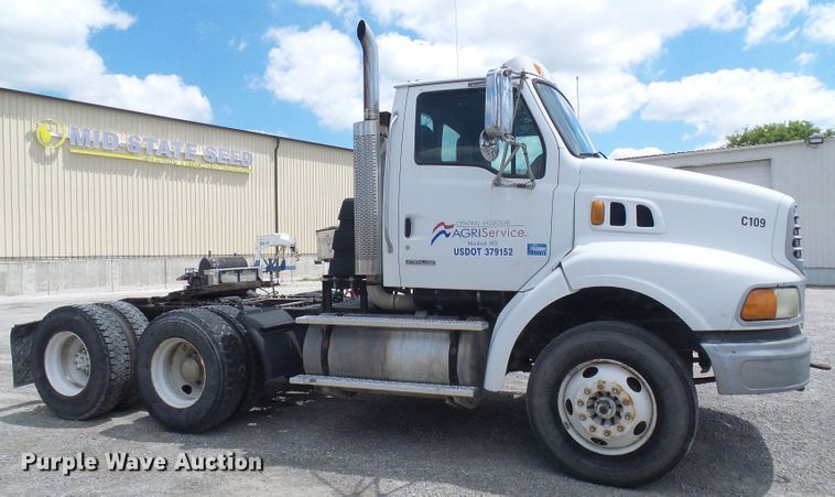 image for item DI0548 2004 Sterling A-Line semi truck