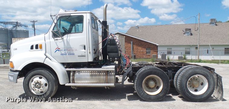 image for item DI0548 2004 Sterling A-Line semi truck