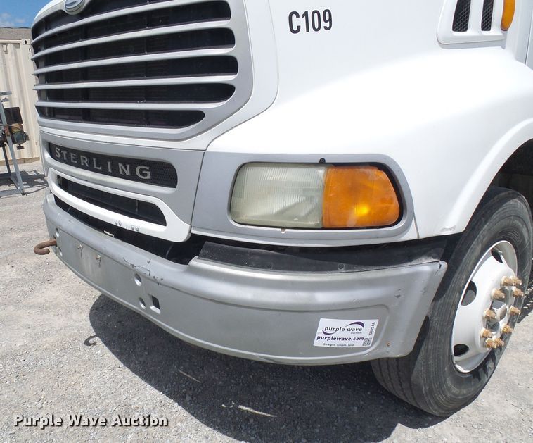 image for item DI0548 2004 Sterling A-Line semi truck