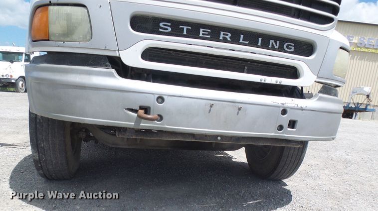 image for item DI0548 2004 Sterling A-Line semi truck