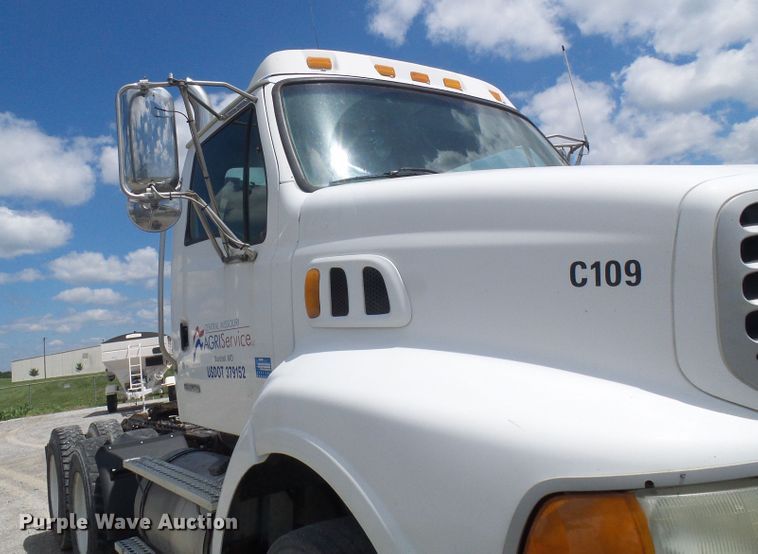image for item DI0548 2004 Sterling A-Line semi truck