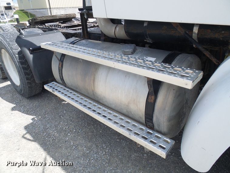 image for item DI0548 2004 Sterling A-Line semi truck