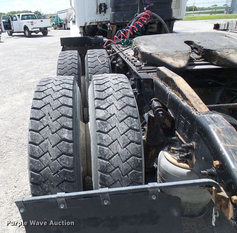 image for item DI0548 2004 Sterling A-Line semi truck