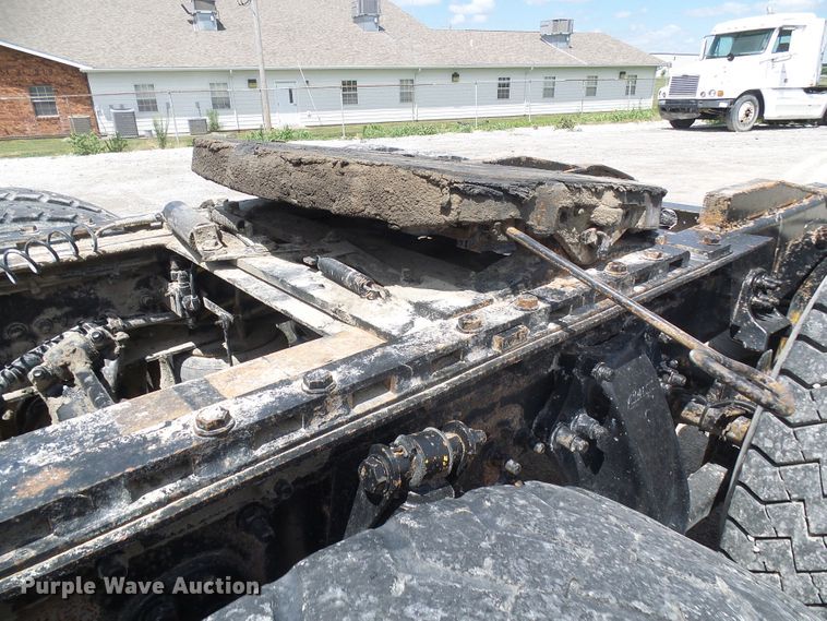 image for item DI0548 2004 Sterling A-Line semi truck