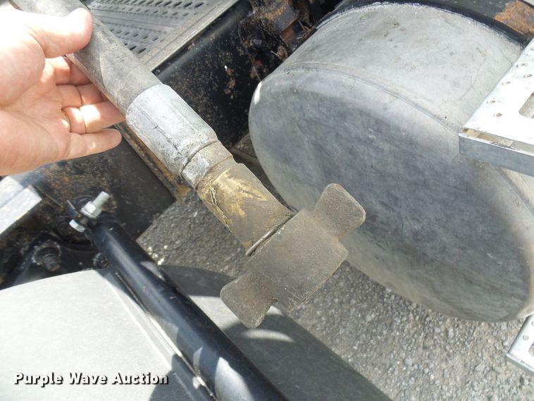 image for item DI0548 2004 Sterling A-Line semi truck