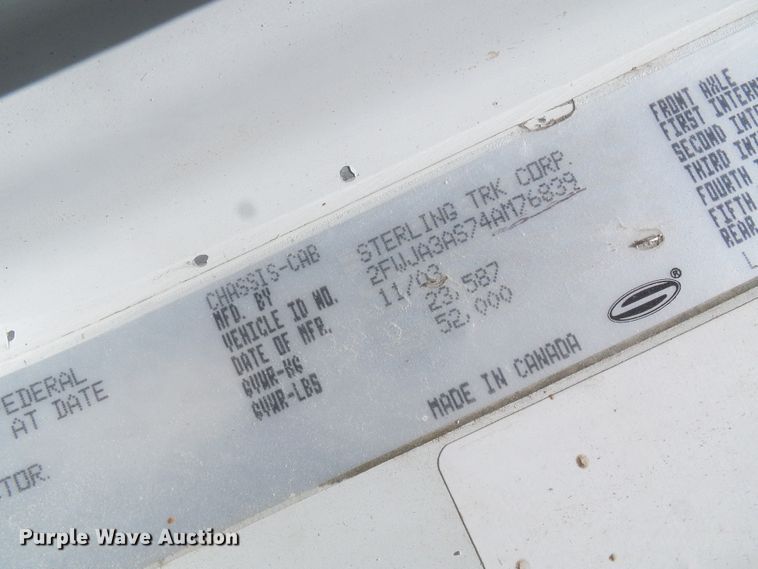 image for item DI0548 2004 Sterling A-Line semi truck