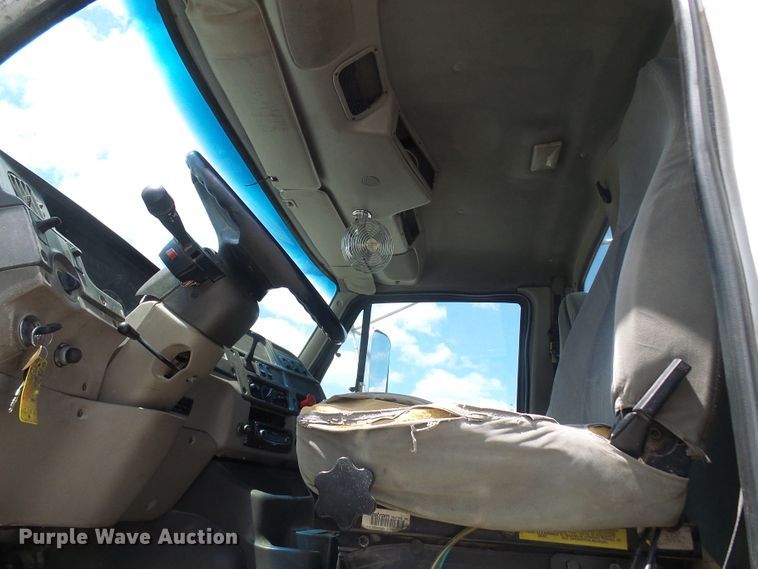 image for item DI0548 2004 Sterling A-Line semi truck