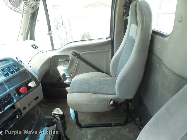 image for item DI0548 2004 Sterling A-Line semi truck