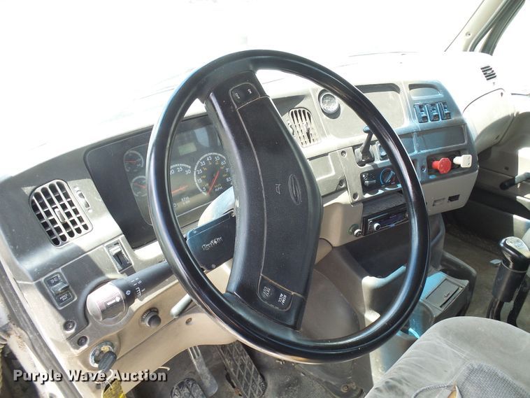 image for item DI0548 2004 Sterling A-Line semi truck