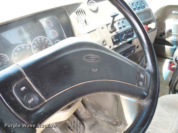 image for item DI0548 2004 Sterling A-Line semi truck