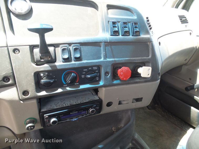 image for item DI0548 2004 Sterling A-Line semi truck