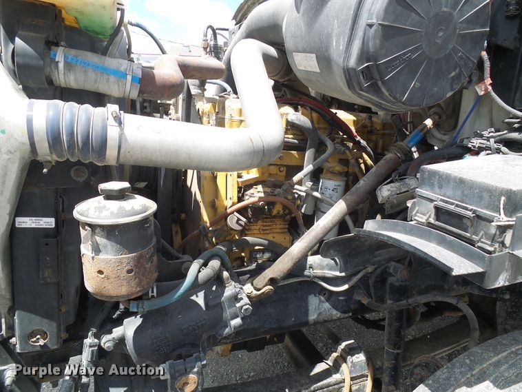 image for item DI0548 2004 Sterling A-Line semi truck