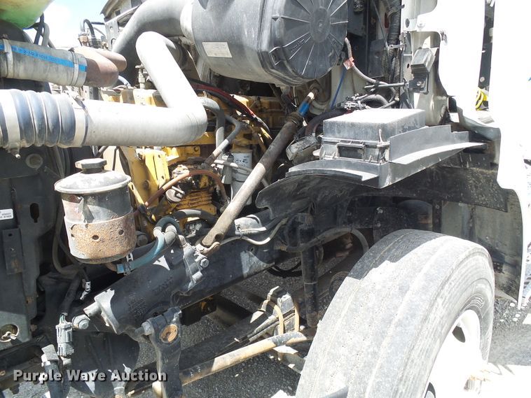 image for item DI0548 2004 Sterling A-Line semi truck