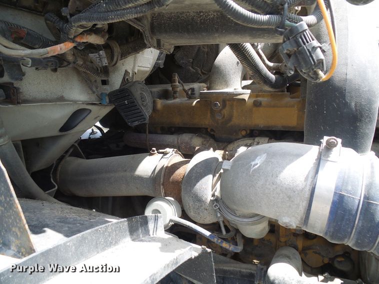 image for item DI0548 2004 Sterling A-Line semi truck