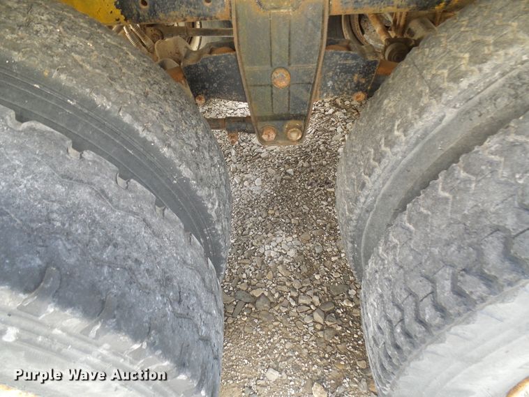 image for item DI0553 1967 Fruehauf tank trailer