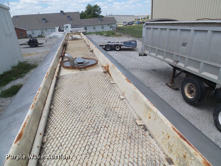 image for item DI0553 1967 Fruehauf tank trailer