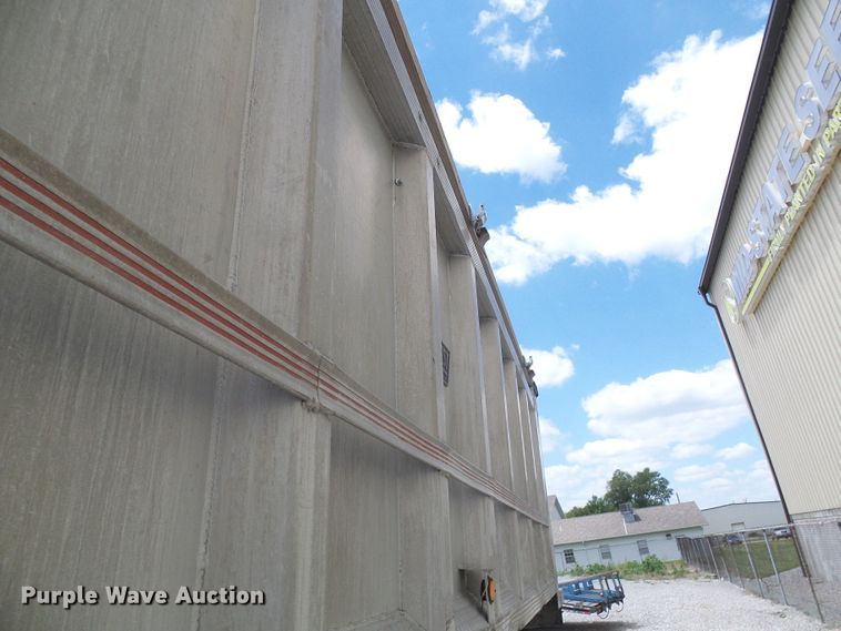 image for item DI0554 1980 East end dump trailer