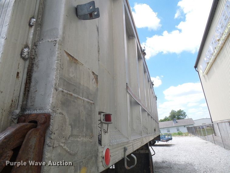 image for item DI0554 1980 East end dump trailer