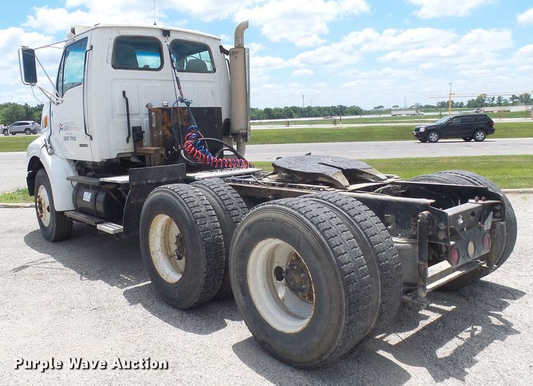 image for item DI0555 1999 Sterling A-Line semi truck