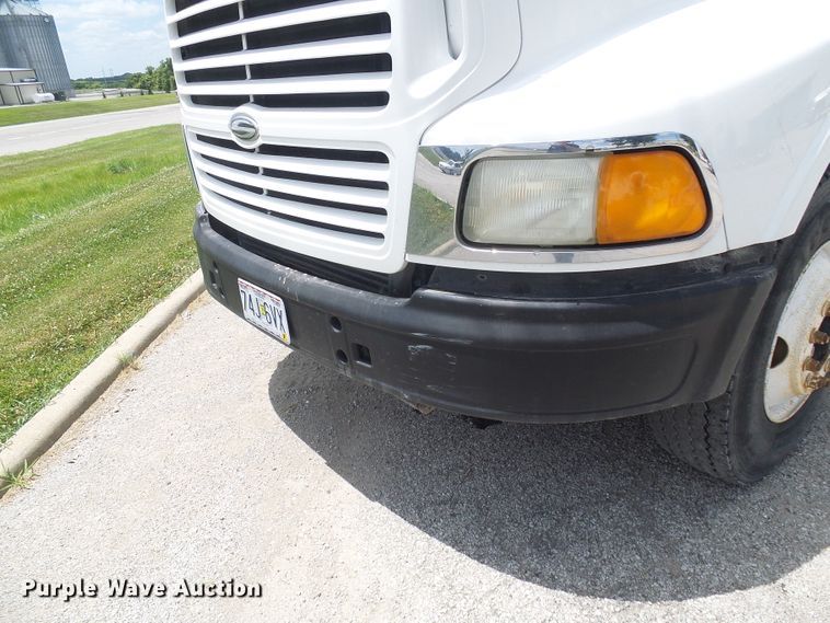 image for item DI0555 1999 Sterling A-Line semi truck