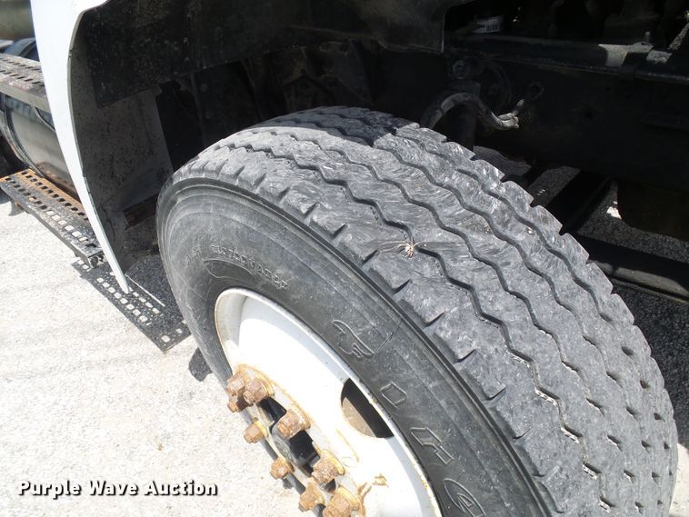 image for item DI0555 1999 Sterling A-Line semi truck