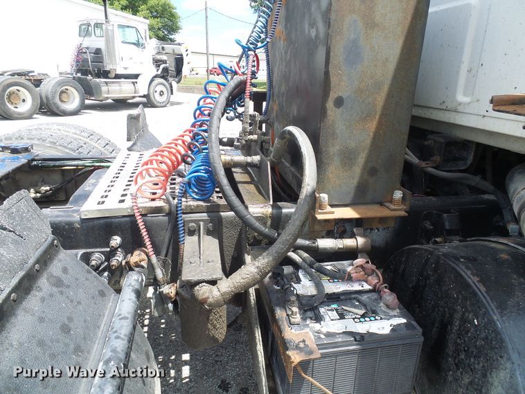 image for item DI0555 1999 Sterling A-Line semi truck