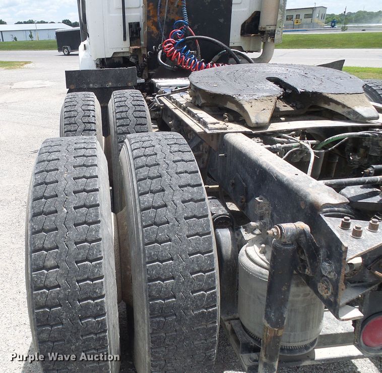 image for item DI0555 1999 Sterling A-Line semi truck