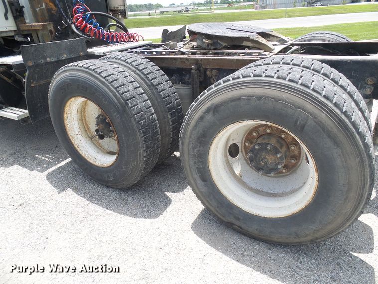 image for item DI0555 1999 Sterling A-Line semi truck