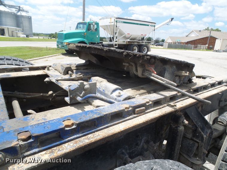 image for item DI0555 1999 Sterling A-Line semi truck