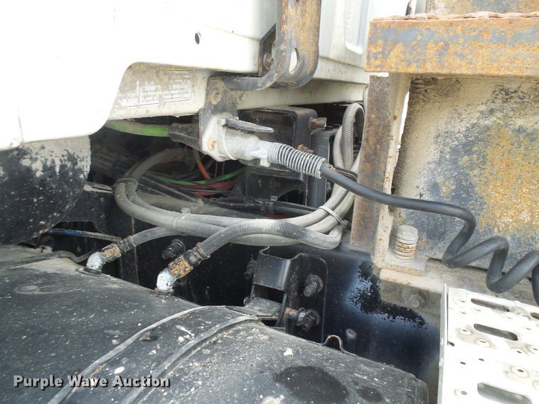 image for item DI0555 1999 Sterling A-Line semi truck