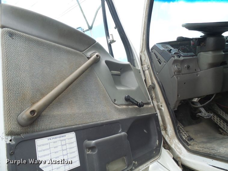 image for item DI0555 1999 Sterling A-Line semi truck