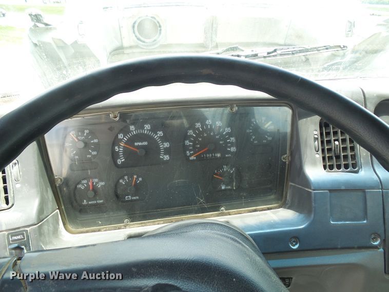 image for item DI0555 1999 Sterling A-Line semi truck