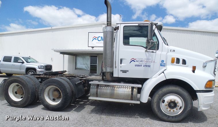 image for item DI0556 2004 Sterling A-Line semi truck