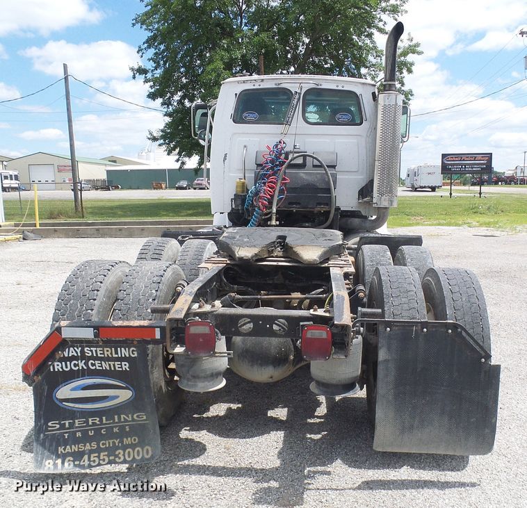 image for item DI0556 2004 Sterling A-Line semi truck